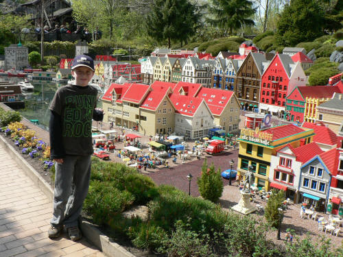 Viktor framfr lego byn