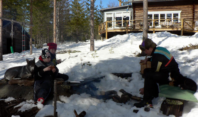Grillning vid stugan